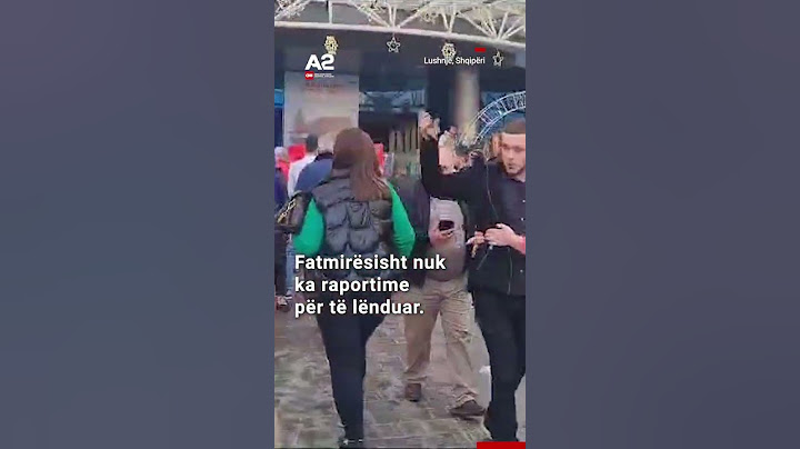 Zjarr në qendrën tregtare në Lushnje