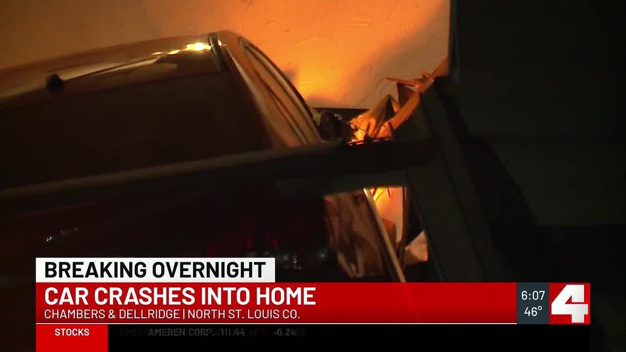 Car crashes into home in North County - YouTube