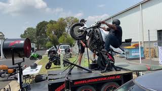 Wheelie Fail - Carl Cox tries to Wheelie a Stunt Bike