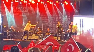 Şerif Saka Ölürsek Şehit Kalırsak Gazi | Konser Resimi