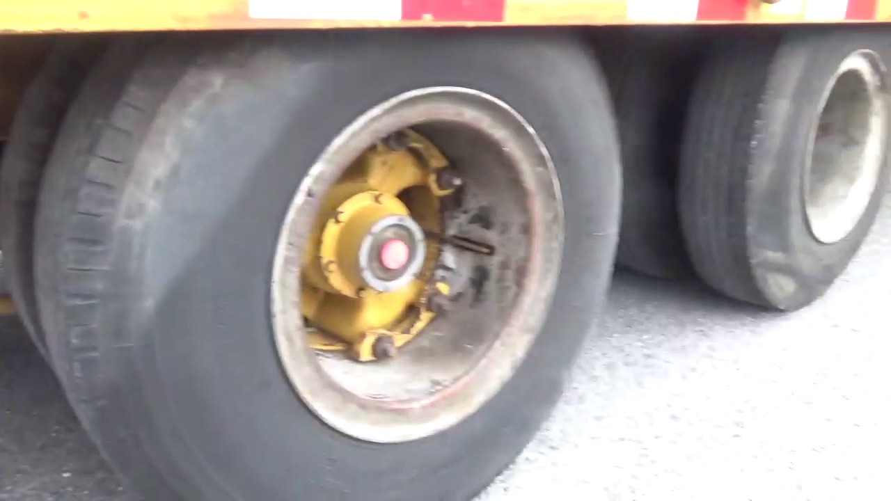 1983 Eager Beaver 20HA 20 Ton Air Brake Lowboy Equipment Trailer For