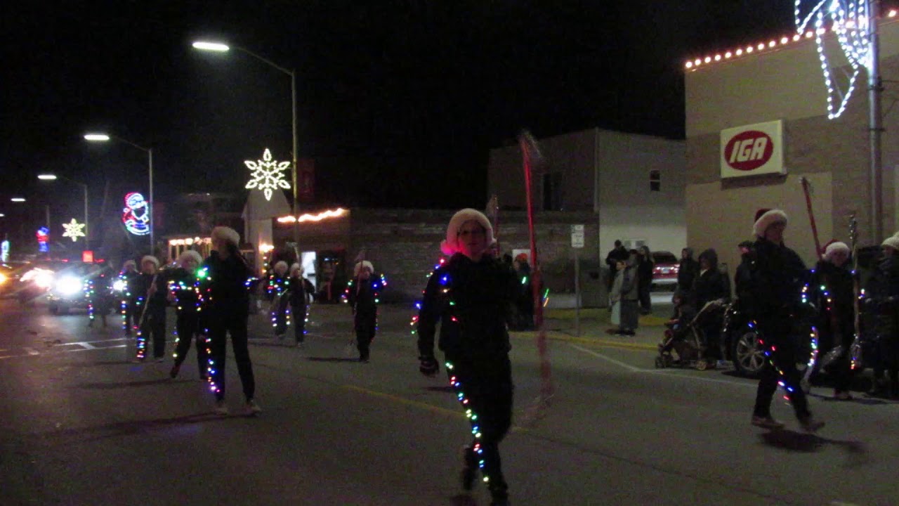 12/7/19 Twirlers from Clifton Central/Christmas parade YouTube