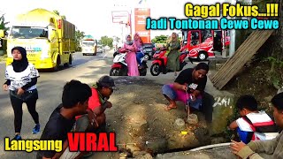 HEBOH...!!! Mancing Di Gorong Gorong Tengah Kota Jadi Tontonan Warga