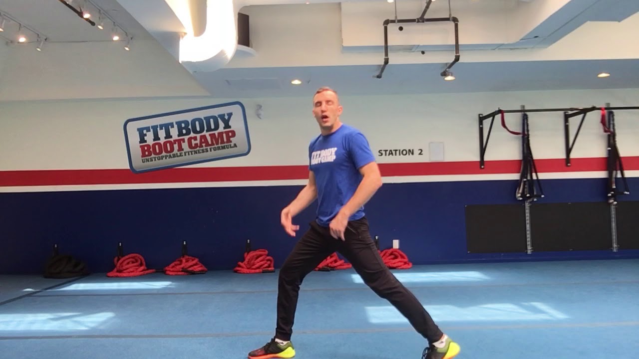 How To Do a Lunge from Vancouver Fit Body Boot Camp - YouTube