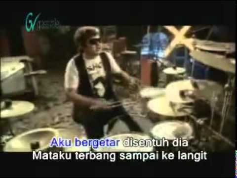 ST 12 PUTRI IKLAN