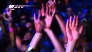 Robyn Live Fembot