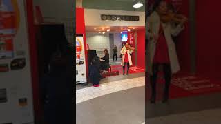 【関内ピアノ 】突然遭遇したウーマンオーケストラがゲリラで情熱大陸を弾いてみた！【ストリートピアノ 】 ウーマンオーケストラ -WomenOrchestra-