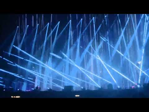 Muse - Showbiz (Live Leeds 2017)