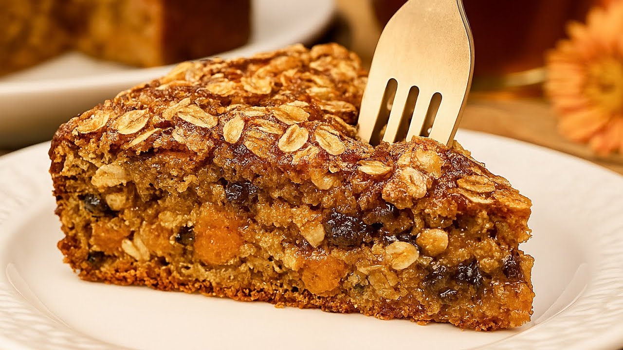 Если у вас есть овсянка и одно яйцо, испеките этот полезный пирог без муки и сахара!