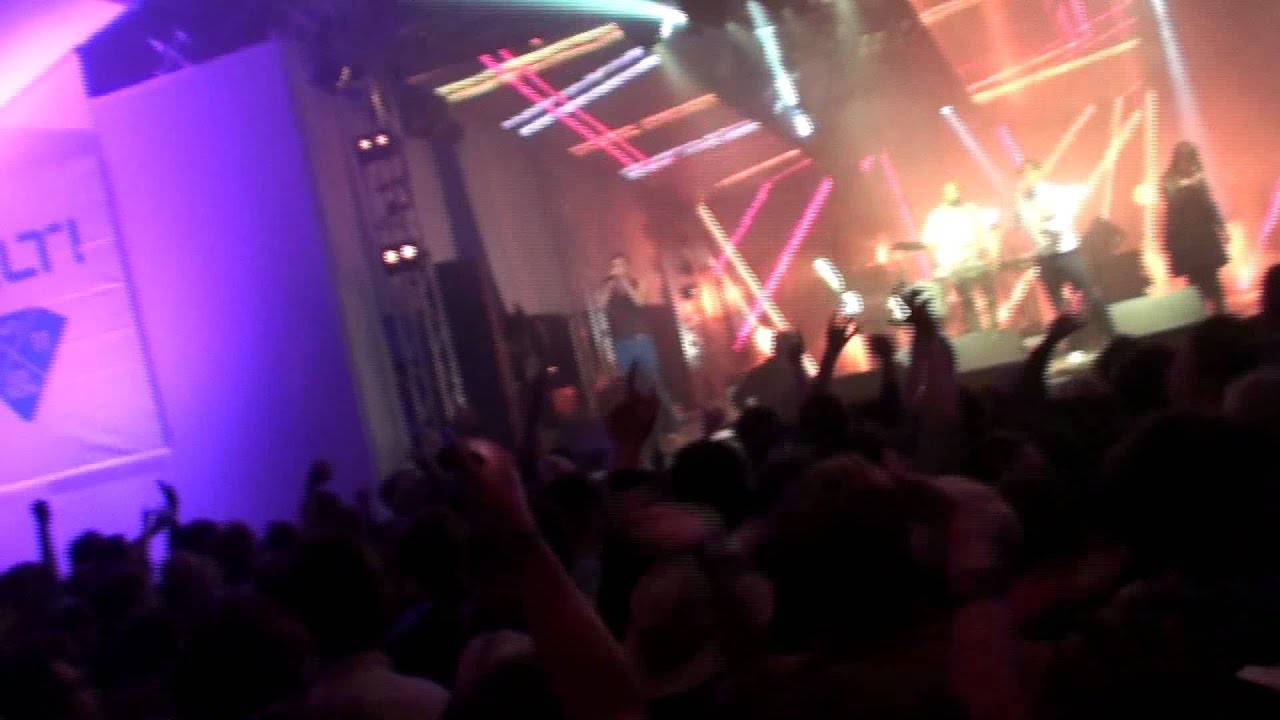 FM BELFAST - Par Avion live @ MELT 2011 (FULL HD)
