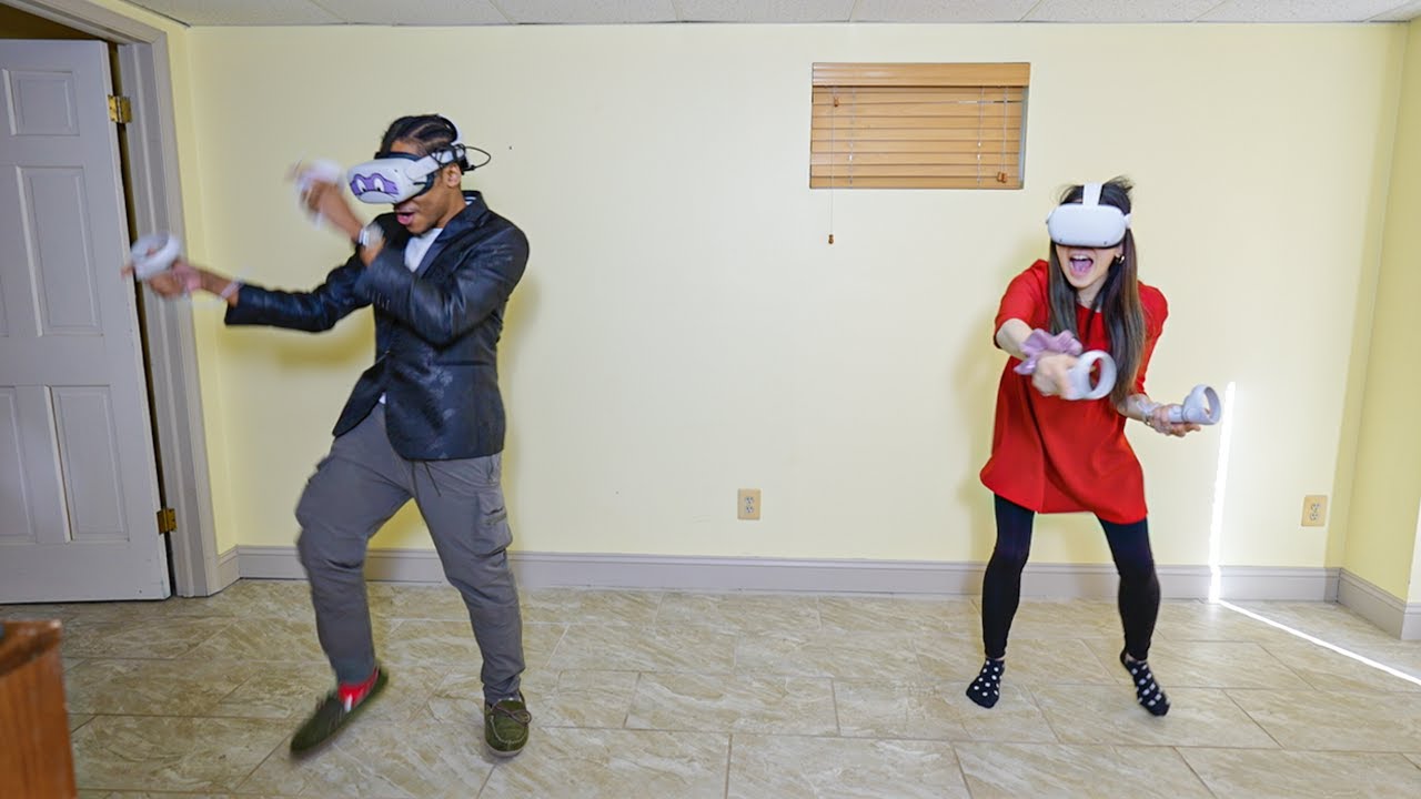 went on a VR date a haunted house! YouTube