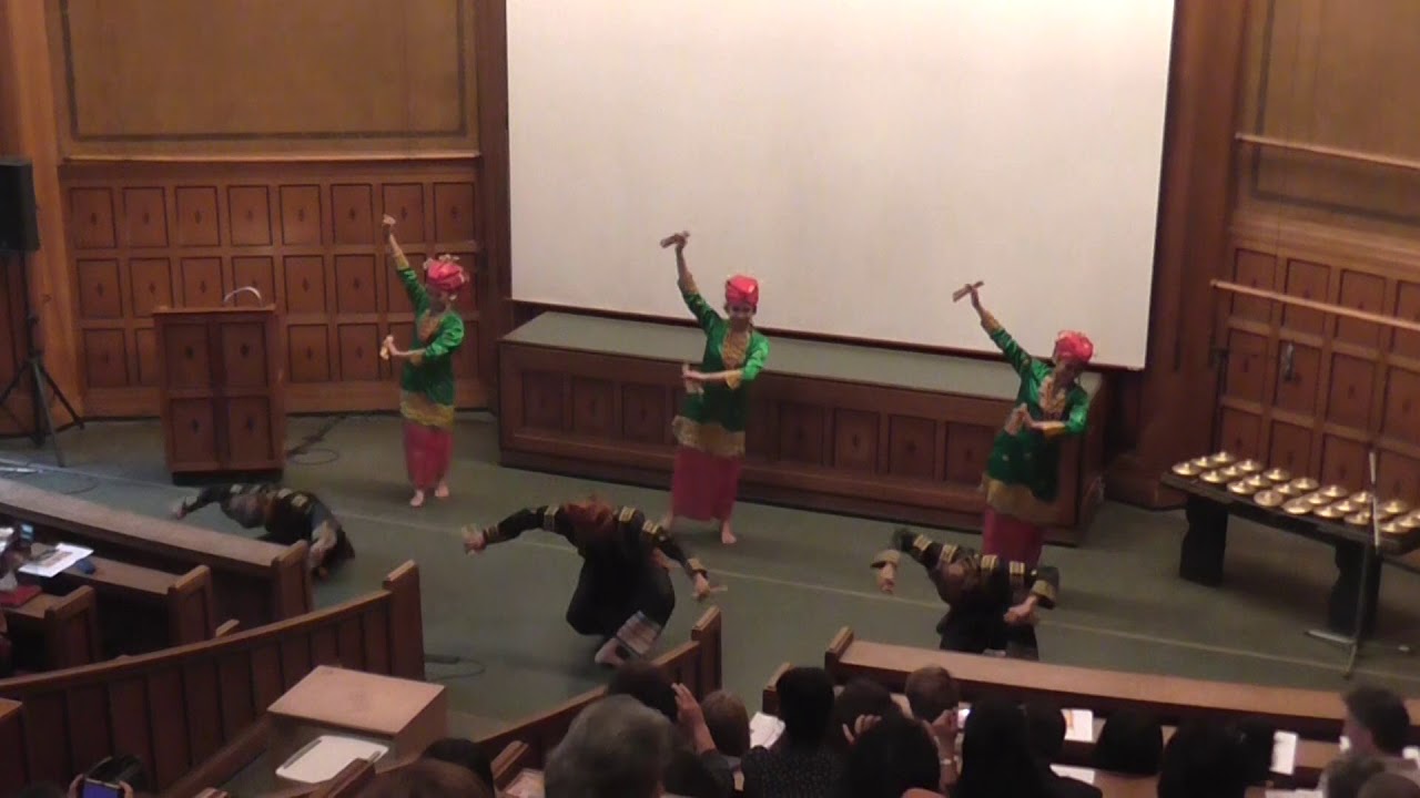 Traditional Dances of Minangkabau, Padang: Tari Manggaro / Performance in Hamburg