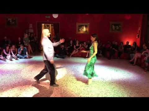 Alper Ergökmen Selen Sürek - La Bruja