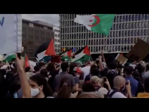 Antisemitic slogans during a demonstration in Brussels