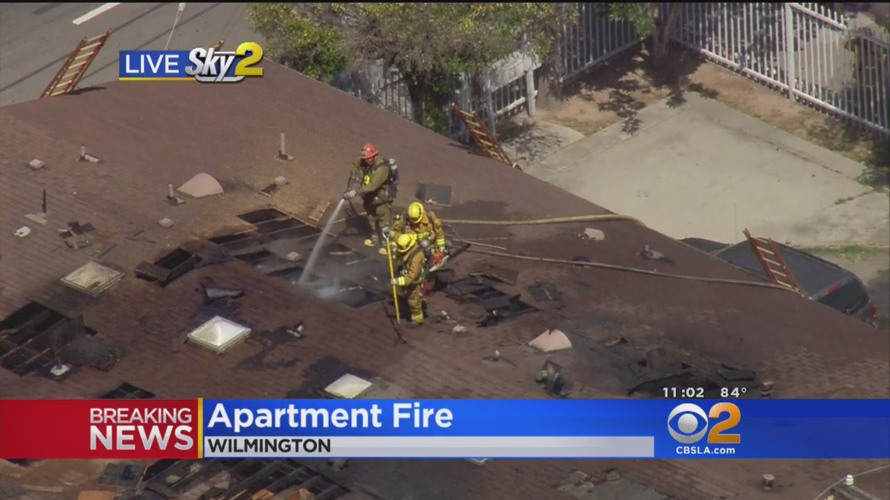 Fire Breaks Out At Wilmington Apartment Building - YouTube