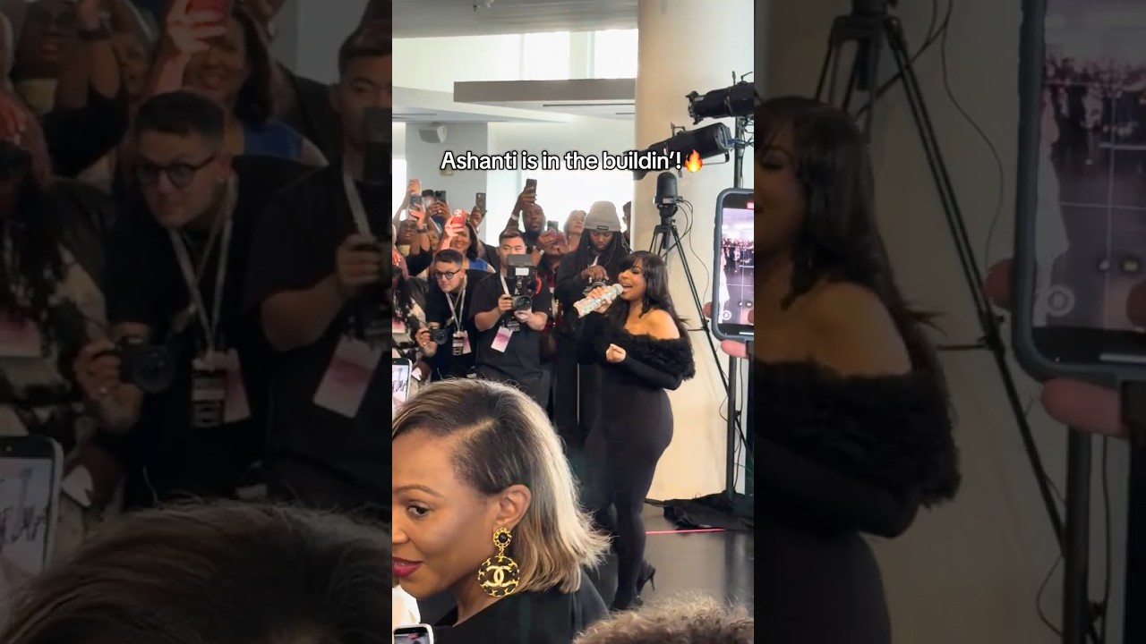 Ашанти произвела фурор на 25-м ежегодном благотворительном показе мод @offthefieldnflwives! #supe...