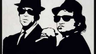 Video thumbnail of "Blues Brothers - Sweet Home Chicago"