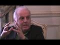 Capture de la vidéo Ue Mahler Interview With Daniel Barenboim