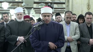 طالب بالثانوي الأزهري يؤم المصلين برواية السوسي عن ابي عمرو البصري بالجامع الأزهر برمضان