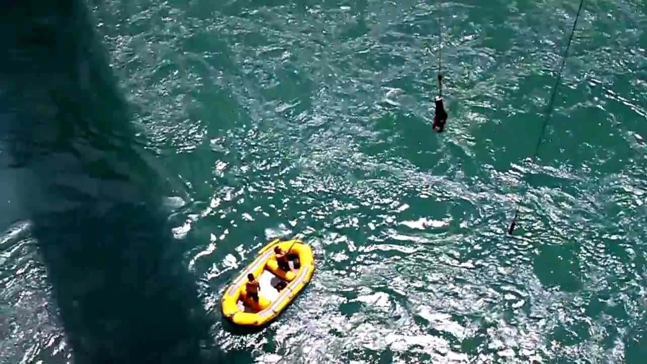 WATER TOUCH BUNGY JUMP - NEW ZEALAND TAUPO - YouTube