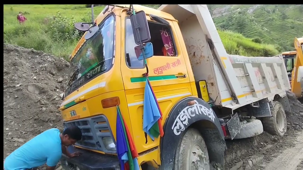 Nepali driving life in nepali road 😡😡☹️☹️🙁🙁#video #vlog#kd