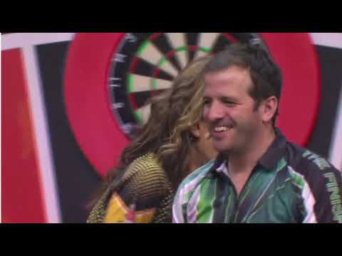 Wayne Mardle Does His Famous Dance In Crowd