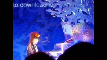 Imogen Heap - (improvising) The Song