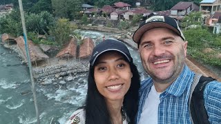 Bukit Lawang, Sumatra Indonesia walking around 😊