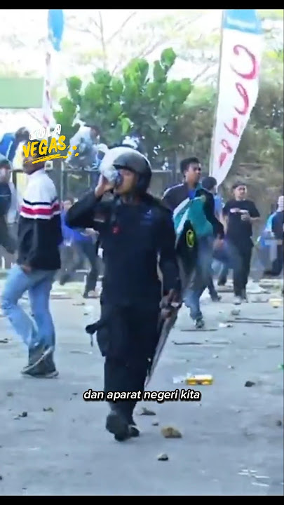 perbedaan Aparat kita dan Luar negeri dalam mengatasi suporter Rusuh