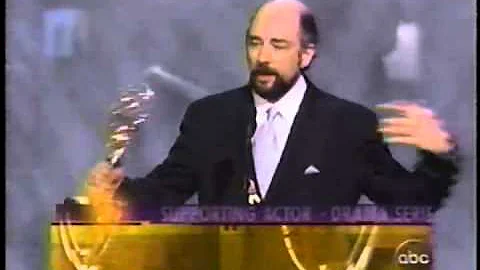 Richard Schiff wins 2000 Emmy Award for Supporting...