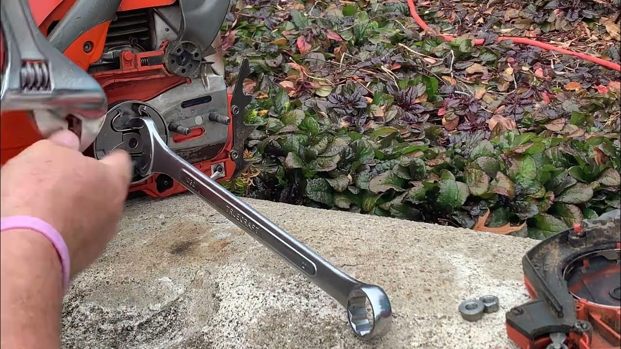 Chainsaw Clutch tightening (or loosening) with simple hand tools! YouTube