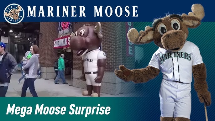 Fun with the Mariner Moose at Children's Hospital! - Hempler's Foods