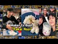 Tampil beda viral pemuda makan es buah pakai nasi