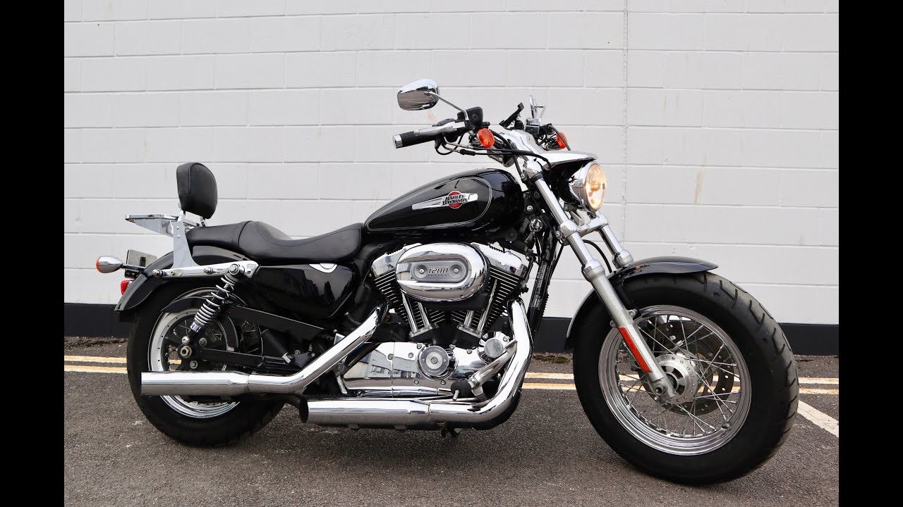 Harley Davidson XL1200 C Custom Sportster 11 2011 – We Sell