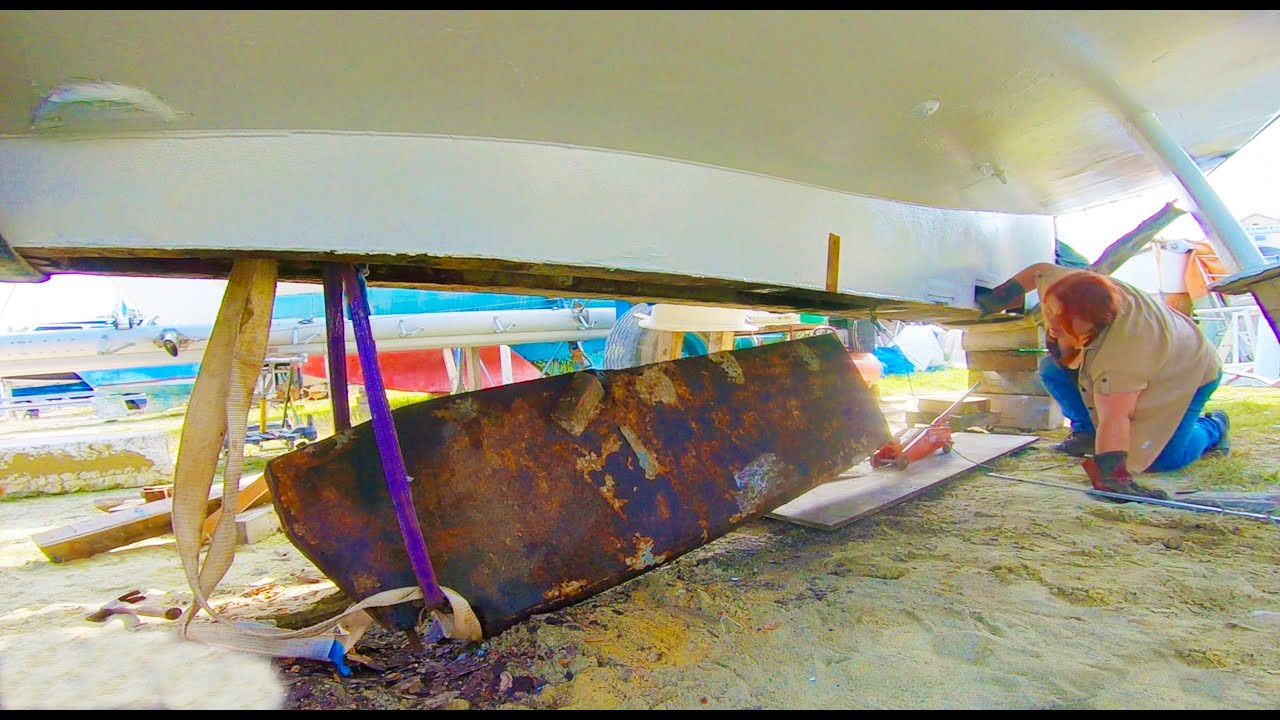 #61 – WE REMOVED OUR KEEL!!  Could this be the end of project melody?