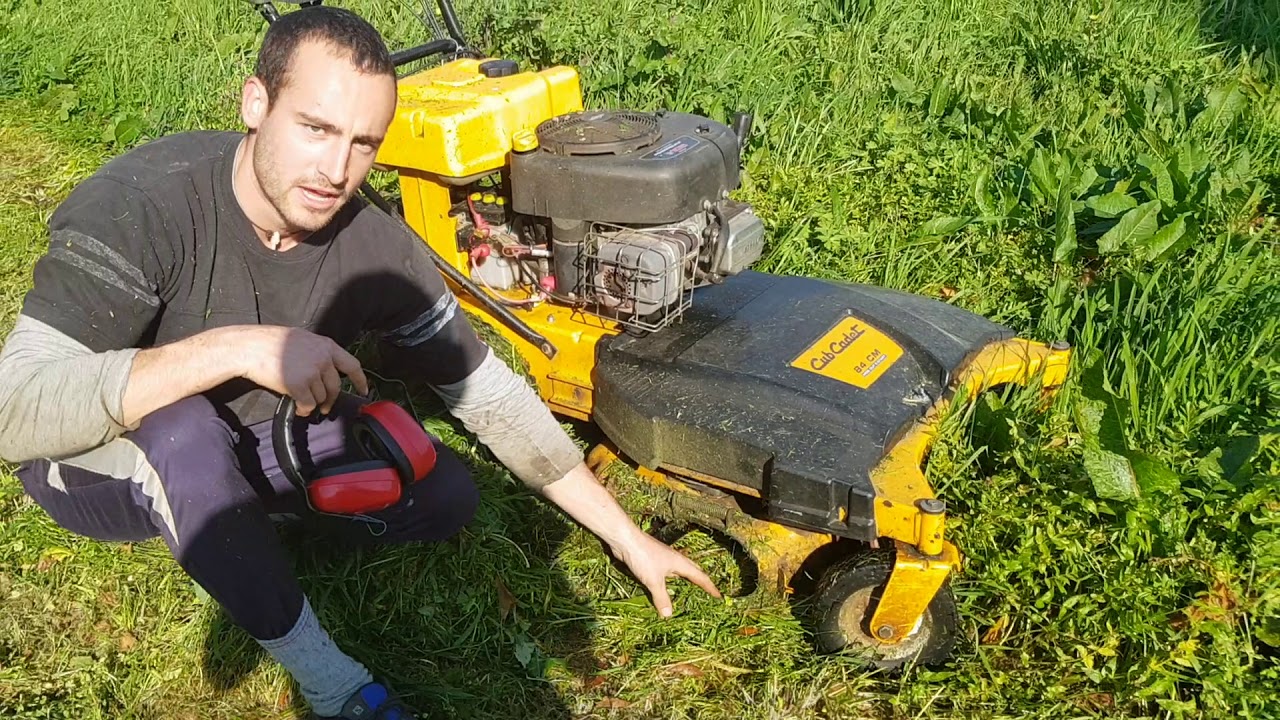 Prueba desbrozadora de ruedas cub cadet wide cut 84cm 