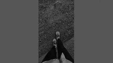 كنبكي بدموع و سبابي Poto مشاكيلي سبابي ناس لي تلاݣيني و ضل تشكيلي سبابي لخوف لي راكبني صباح و ليلي 