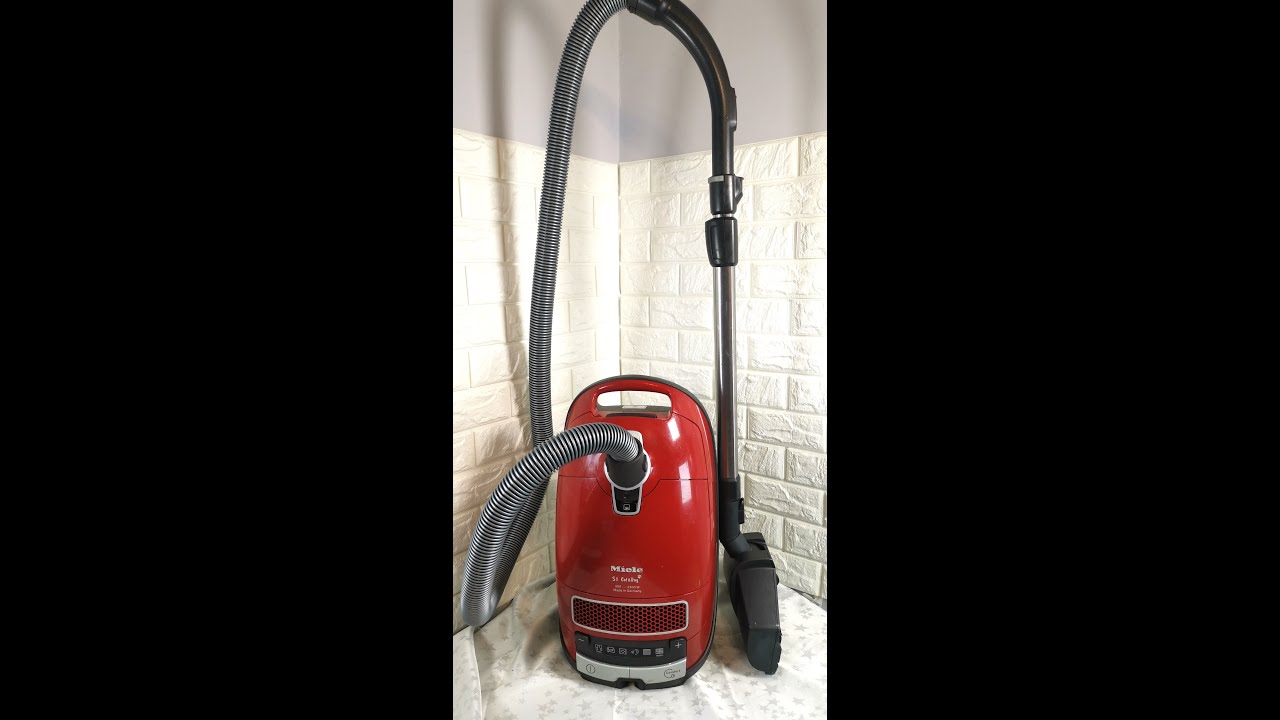 Miele Complete S8 Cat & Dog 2200W Vacuum Cleaner Tayberry Red (G) S8320
