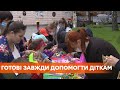 Жертвують кістковим мозком або віддають волосся: волонтери, які рятують онкохворих дітей