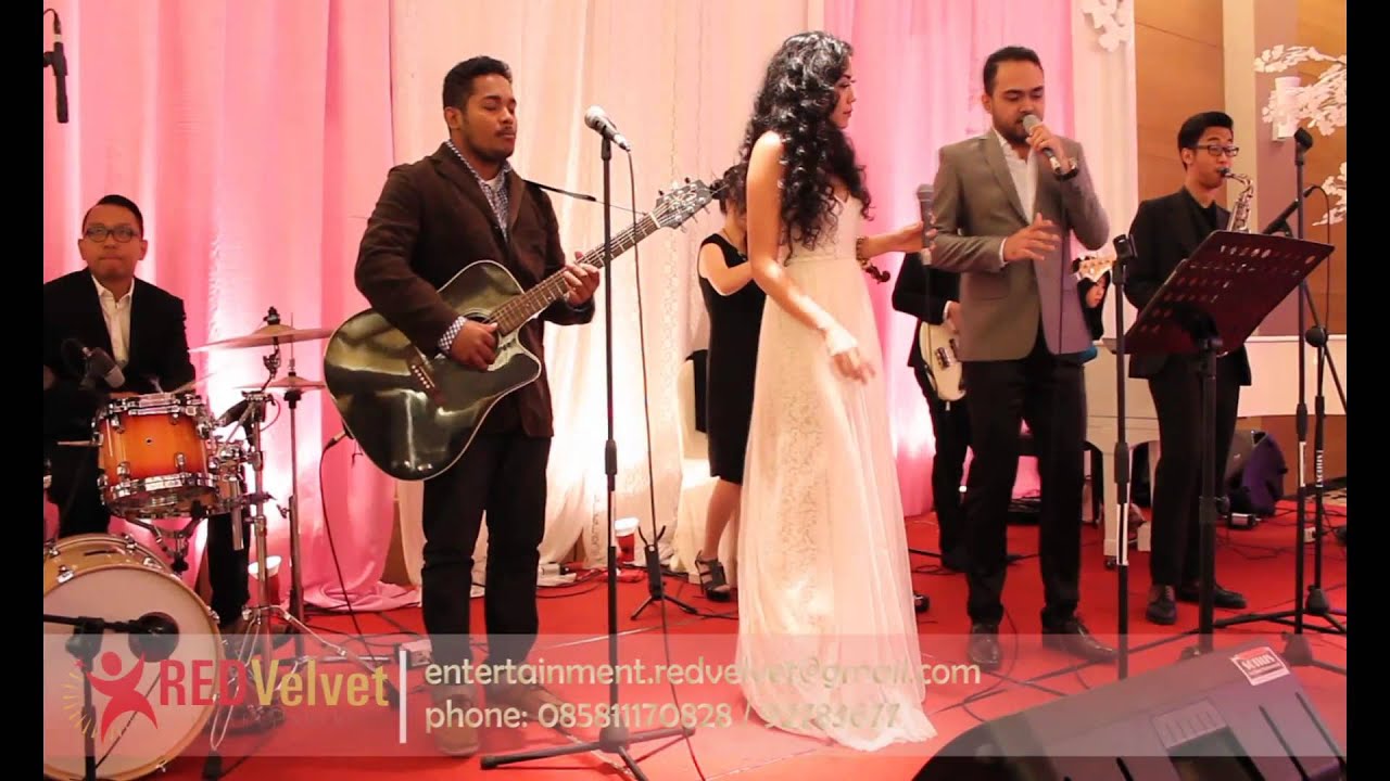Spend My Life With you - Eric Benet & Tamia (cover) at JS LUWANSA   Red Velvet Entertainment Live