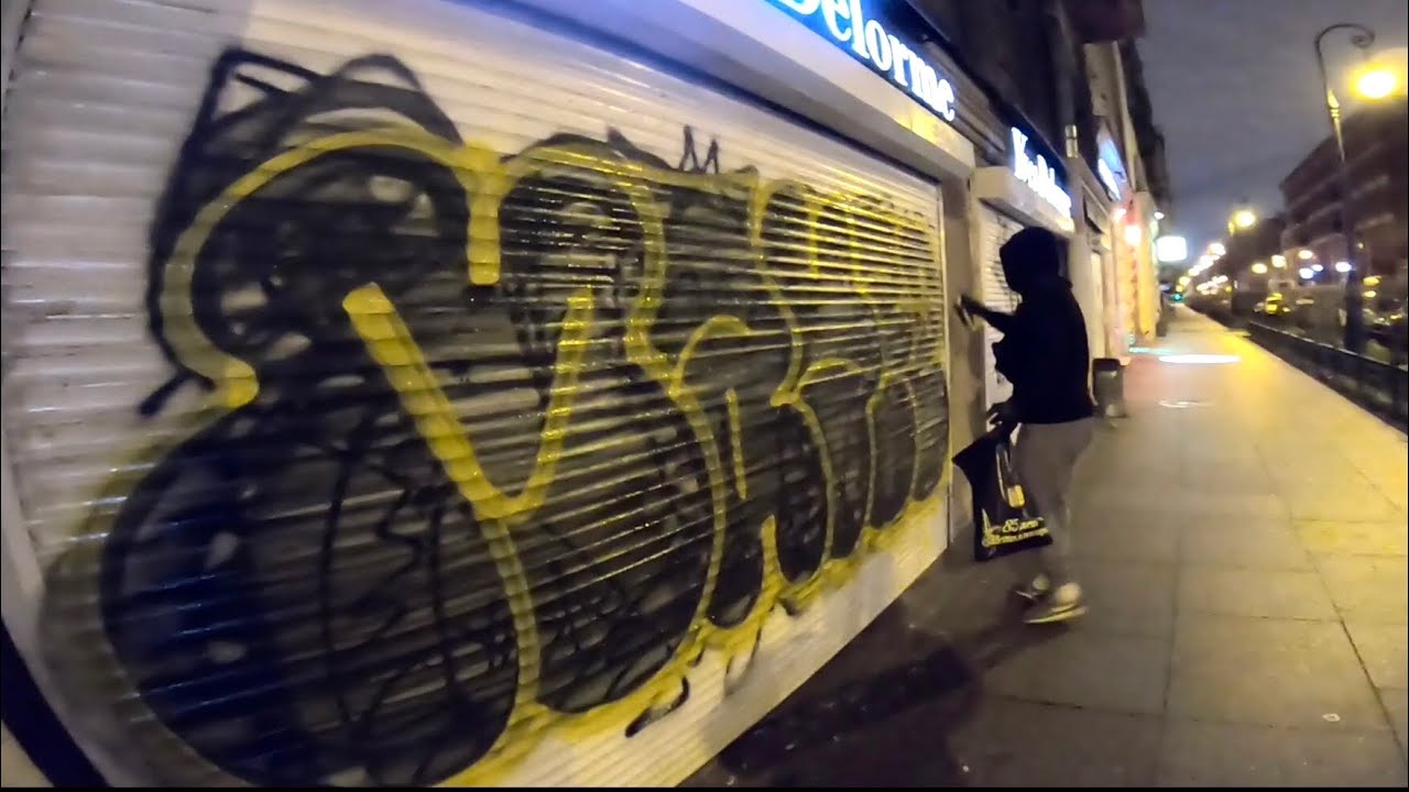 Night graffiti  throw up bombing in the city