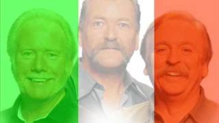 Watch Wolfe Tones Billy Reid video