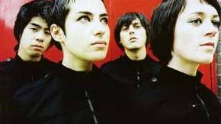 Video-Miniaturansicht von „Ladytron - International Dateline“