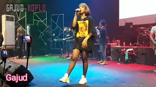 Sarah Brilian - Lagi SYantik - Live XT SQUARE