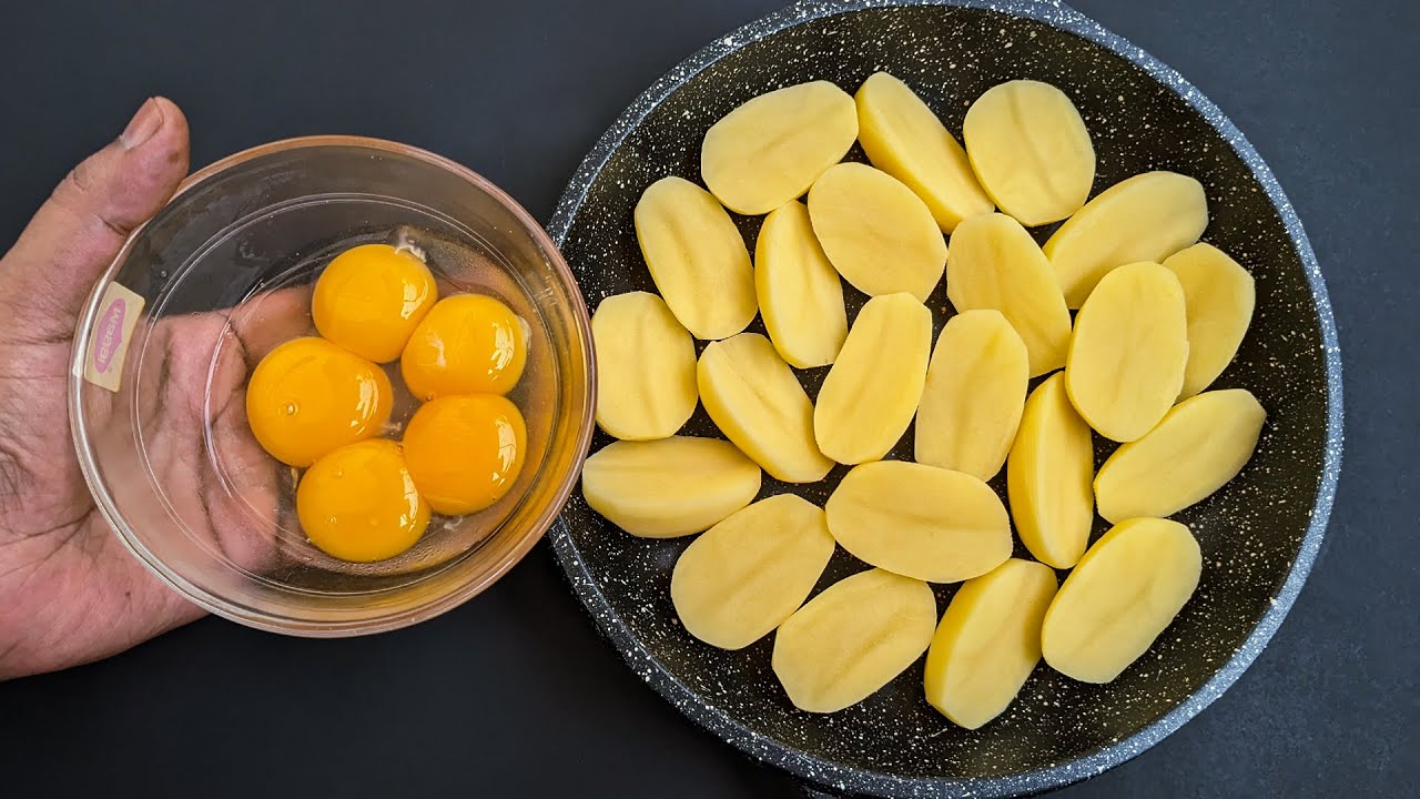 Just slice Potatoes & add Eggs! Cheap and Easy Breakfast. Delicious Egg Potato Recipe.