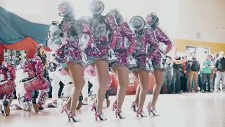 Video thumbnail of "Chicas bailando caporales 2 - (Llajtaymanta - Chevere que che)"