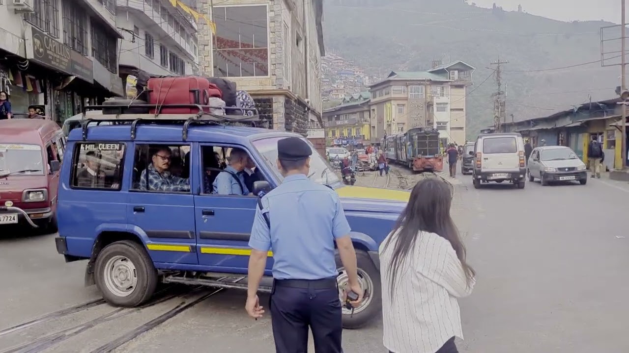 Darjeeling Himalayan Rail Diesel Locomotive at Kurseong, Reversal Through Busy Streets @ghumte_raho_