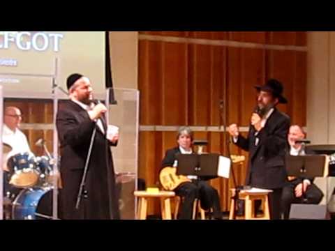 The Shira Choir with Avraham Fried & Cantor Helfgo...