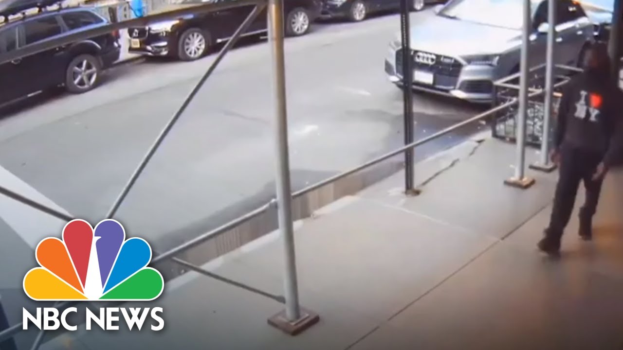 Video Shows Man Assault Rick Moranis On NYC Street | NBC News NOW