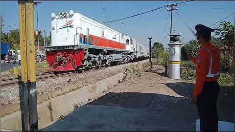 # Perlintasan Kereta Api JPL 206 Nagreg Kabupaten Bandung & Cicalengka//#Priangan#Daop 2 Bandung.